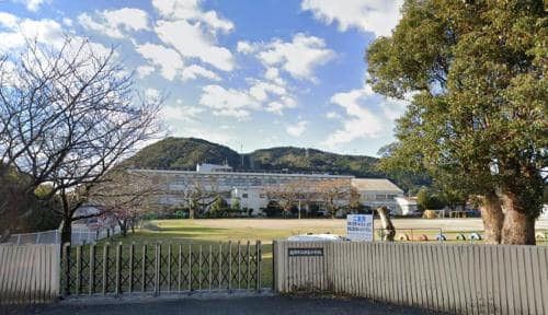 延岡市立恒富小学校